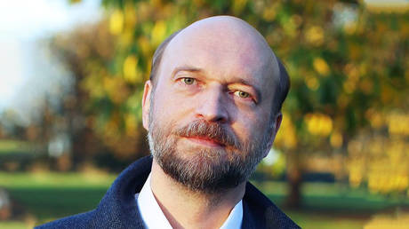 Russia to prosecute fugitive banker over $1 billion theft — RT Russia & Former Soviet Union