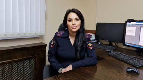 Прекратите присылать обнаженные тела, советует женщинам российский чиновник — RT Россия и бывший Советский Союз