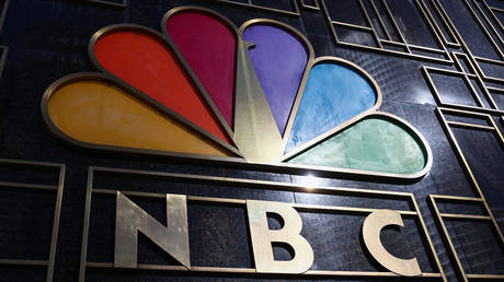 Телеканал США отключил журналиста, арестованного Израилем — RT World News