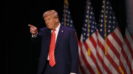 Trump responds to Zelensky’s invitation to Ukraine – media — RT World News