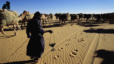 Африканское государство, не имеющее выхода к морю, начнет экспорт нефти – Reuters – RT Africa