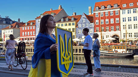 Государство ЕС говорит украинцам, что им придется вернуться домой — RT World News