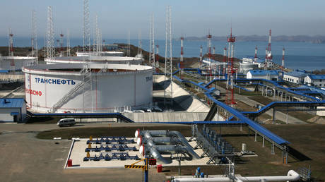 Россия наращивает экспорт нефти в Азию – «Транснефть» — RT Business News