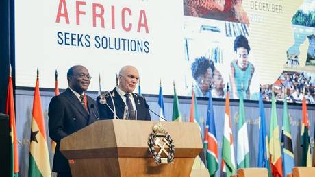 Россия продвигает высшее техническое образование в Африке — RT Africa