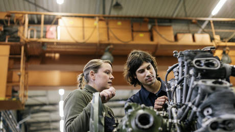 Сообщается о резком неожиданном падении промышленных заказов в Германии — RT Business News