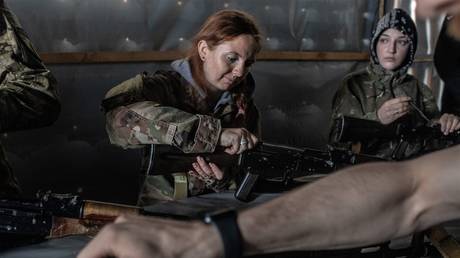 Украина может призывать женщин – депутат — RT Россия и бывший Советский Союз