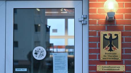 Украинцам не удается интегрироваться в Германию – Шпигель — RT World News