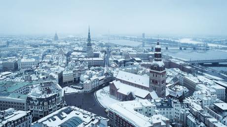 Государство ЕС узаконило депортацию россиян — RT Россия и бывший СССР