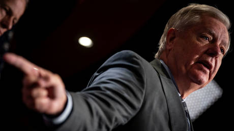 Как Линдси Грэм заслужил титул «спонсора терроризма» — RT World News