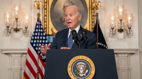 Отчет прокурора наносит ущерб заявке Байдена на переизбрание – советник Обамы — RT World News