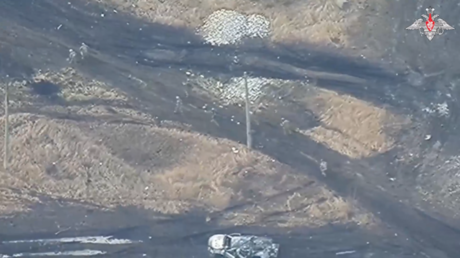 СМОТРЕТЬ Разбитые украинские войска отступают из Авдеевки (ВИДЕО) — RT Россия и бывший Советский Союз