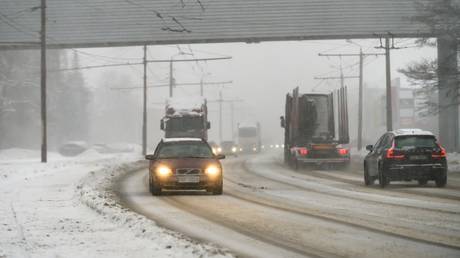 Страна ЕС начала конфисковывать российские автомобили — RT Россия и бывший Советский Союз