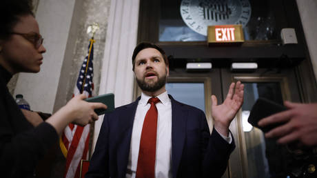 Все больше сенаторов-республиканцев США хотят мирных переговоров по Украине – Politico – RT World News