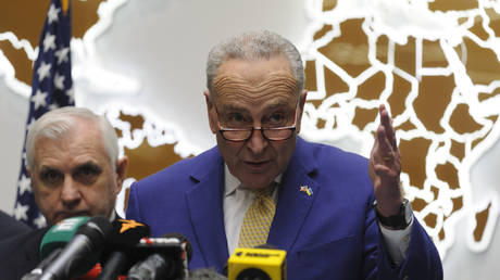 Зеленский заявил, что Украина «проиграет войну» без помощи США – лидер Сената — RT World News