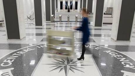 Американским шпионам посоветовали использовать «инклюзивный язык» – СМИ — RT World News