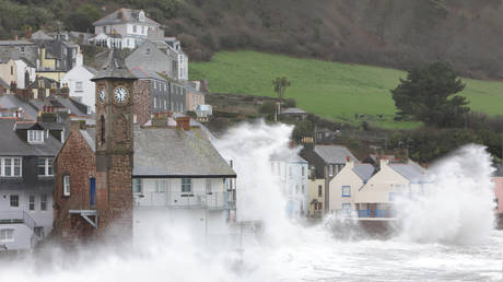 ЕС опасается, что нехватка воды может вскоре спровоцировать внутренние столкновения – Politico – RT World News