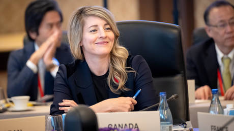 Канада прекратит продажу оружия Израилю – министр иностранных дел – RT World News