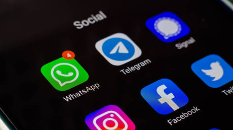 Apple удаляет популярные приложения для обмена сообщениями в Китае — RT Business News