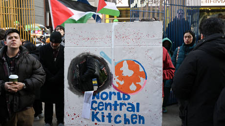 Отец гуманитарного работника, убитого ЦАХАЛом в Газе, призывает США приостановить помощь Израилю — RT World News