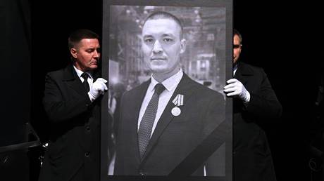 Путин почтил память журналиста, погибшего в результате атаки украинского беспилотника — RT Россия и бывший Советский Союз