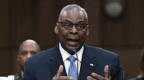 США раскрывают, почему они сказали Киеву не атаковать российские нефтебазы — RT World News