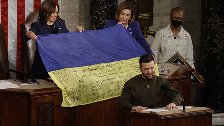 Зеленский хочет еще 10 лет финансирования со стороны США — RT World News