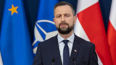 ЕС должен решить судьбу украинских мужчин призывного возраста – государства-члена — RT World News