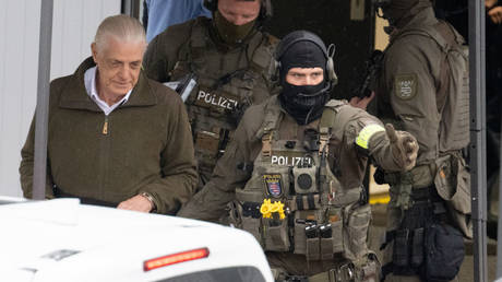 Германия предает суду лидеров неудавшегося переворота — RT World News