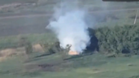 СМОТРЕТЬ Российские войска уничтожают американскую бронетехнику — RT Россия и бывший Советский Союз