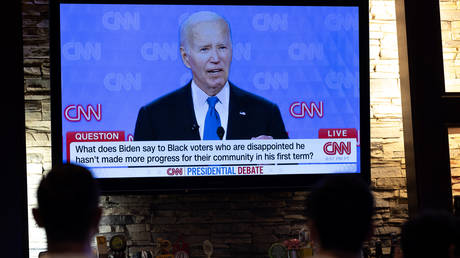 Байдена следует отстранить от должности президента – спикер Палаты представителей США — RT World News