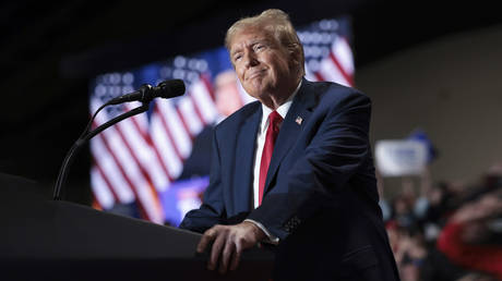 Трамп назвал «причину» украинского конфликта — RT World News