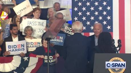 Байден обещает победить Трампа «снова в 2020 году» — RT World News