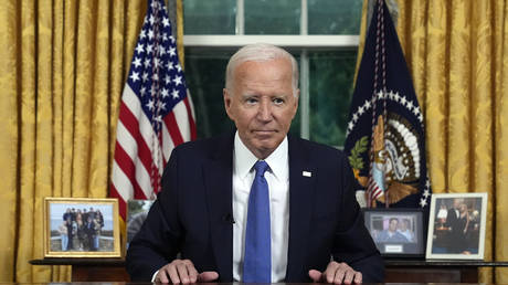 Most Americans want Biden to resign now — Rasmussen poll — RT World News