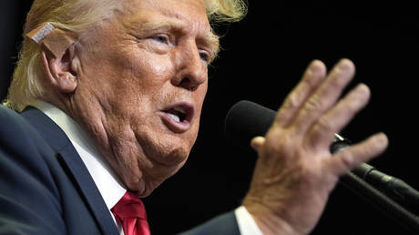 Trump says he ‘took a bullet for democracy’ — RT World News