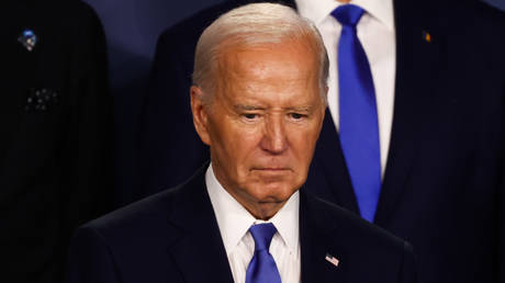 Biden ‘not confident’ of peaceful transition of power in US — RT World News