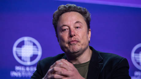 Ex-Twitter executive calls for Musk to be arrested — RT World News