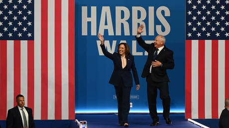 Harris officially becomes Democratic presidential nominee — RT World News