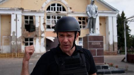 Moscow charges CNN journalist with illegal border crossing — RT World News