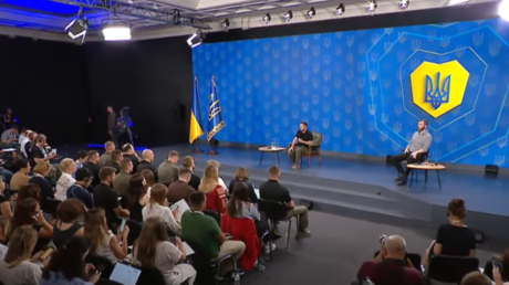 Запад хочет отправить "дорогих" украинцев обратно - Зеленский