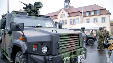 Немецкая армия предупреждает компании о войне с Россией - СМИ