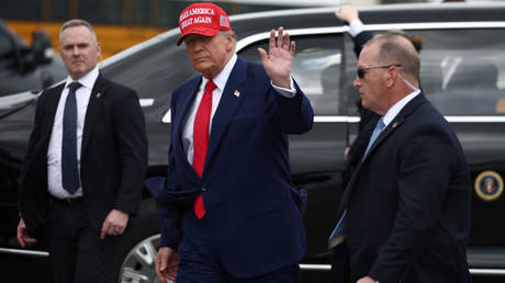 Ответ Брюсселя на американские тарифы обернется для ЕС обратным эффектом - Трамп