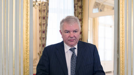 Франция замораживает счета "Русского дома" - посол