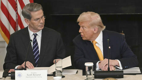 США ищут "подходящий способ" для восстановления связи России со SWIFT - министр финансов