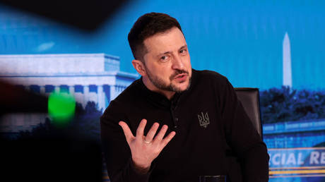 Офис Зеленского напоминает "психушку" - Москва