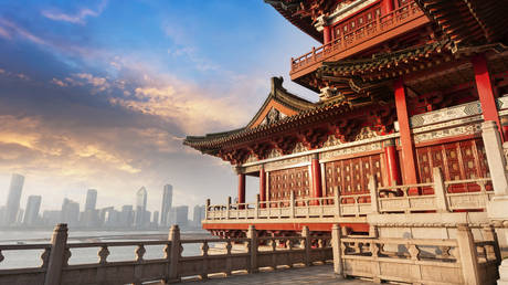 Эскалация торговой войны: Китай вводит ответные пошлины на американские товары