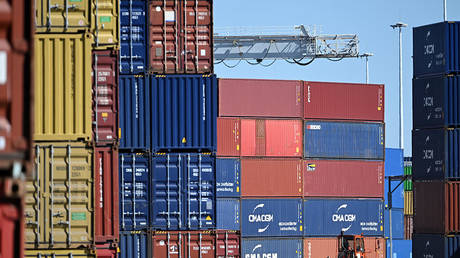 ЕС вводит ответные пошлины: как торговые войны с США ударят по экономике