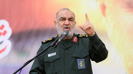 Иран "готов к любой войне" - высокопоставленный военачальник