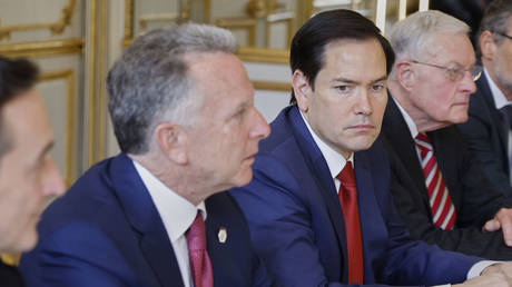 "Фейковая чушь": США опровергают слухи о снятии санкций с России