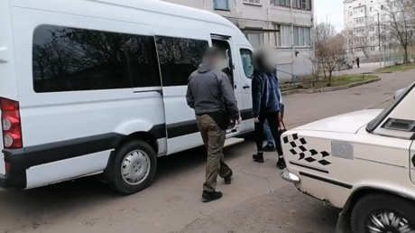 ФСБ задержала россиянку за финансирование ВСУ: ей грозит статья о госизмене