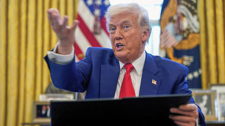 Трамп предупреждает Иран: "Израиль возглавит удар, если переговоры провалятся"